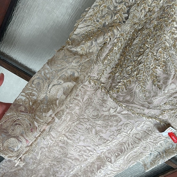 Mac Duggal EMBROIDERED APPLIQUE SHOULDER DETAIL TRUMPET GOWN size 8 NEW $698 - Picture 10 of 16